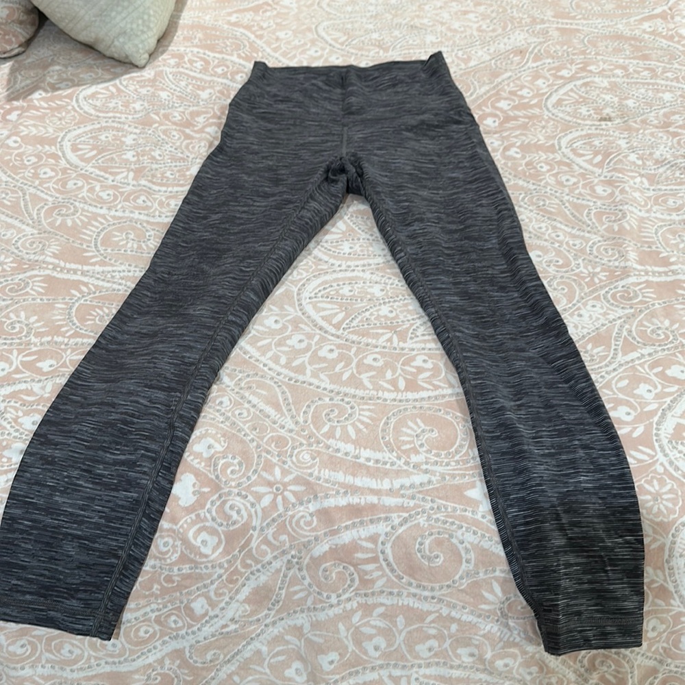 Lululemon!! Leggings size 6